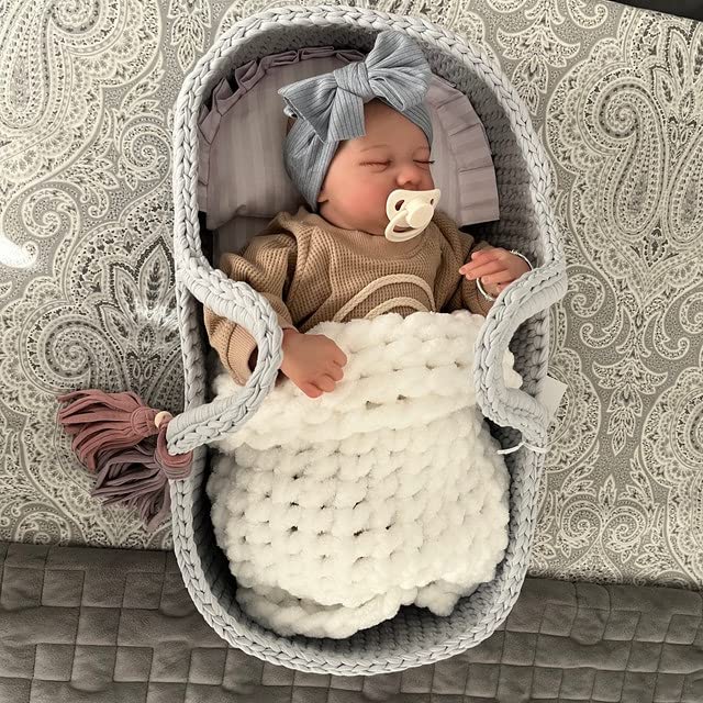 19 inch Soft Body Realistic Newborn Baby Dolls with Clothes and Bottles D1722