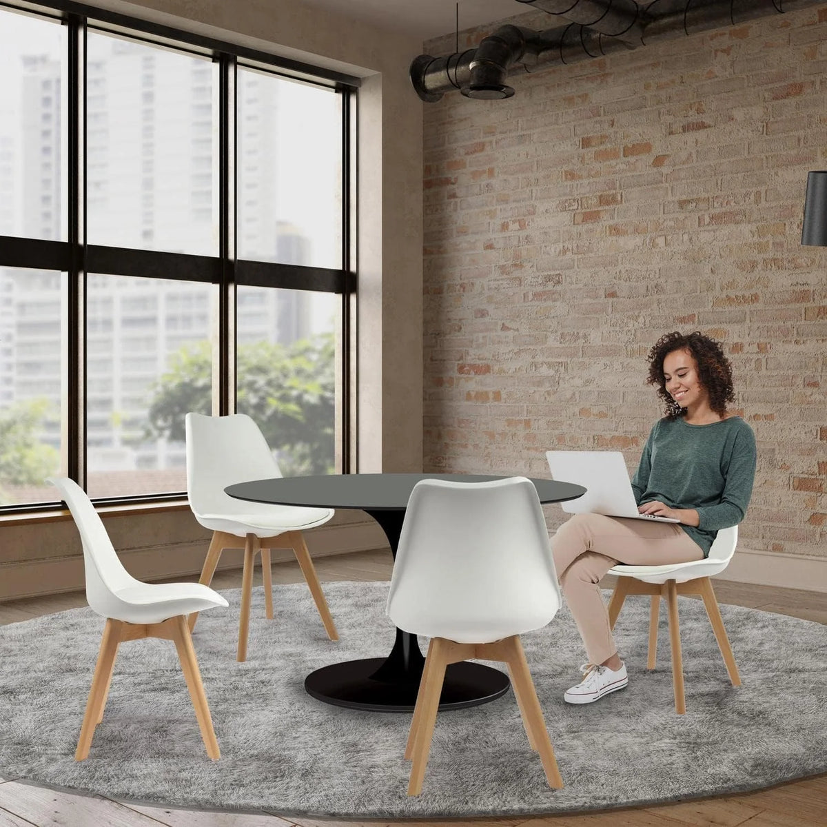 Set of 4 Padded Seat Wooden Legs Dining Chairs E67169